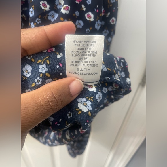 Francescas Collection Boutique Floral Cold Shoulder Blue Blouse Size Large NWT - Picture 6 of 8